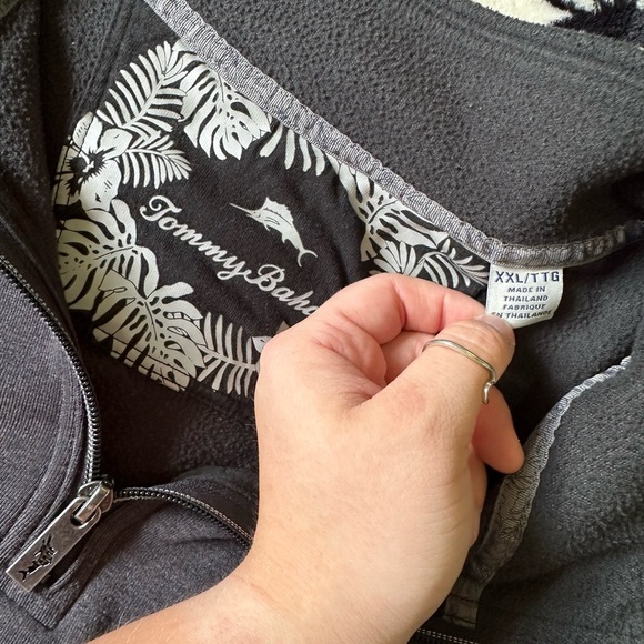 Tommy Bahama quarter zip size 2X - Picture 2 of 3